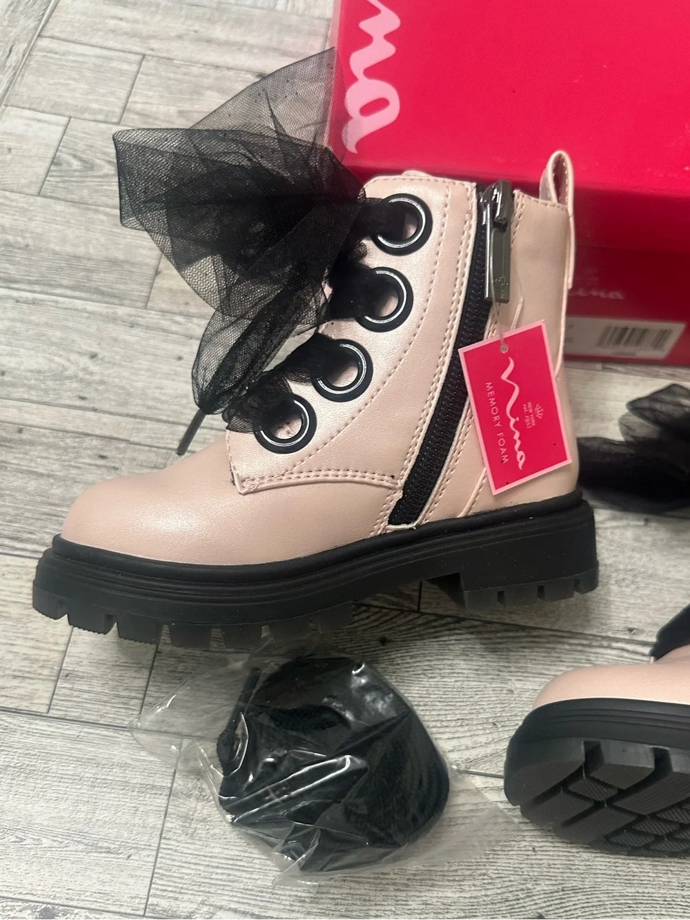 New! Nina Kids Pink Combat Boot with Black Tulle Bow side zipper size 8C